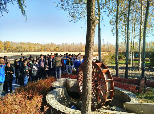 水利学院带领新生参观综合实验研究基地