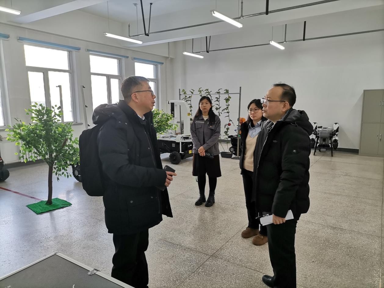 c5b8c9ef4b574c9de58b49d66382838