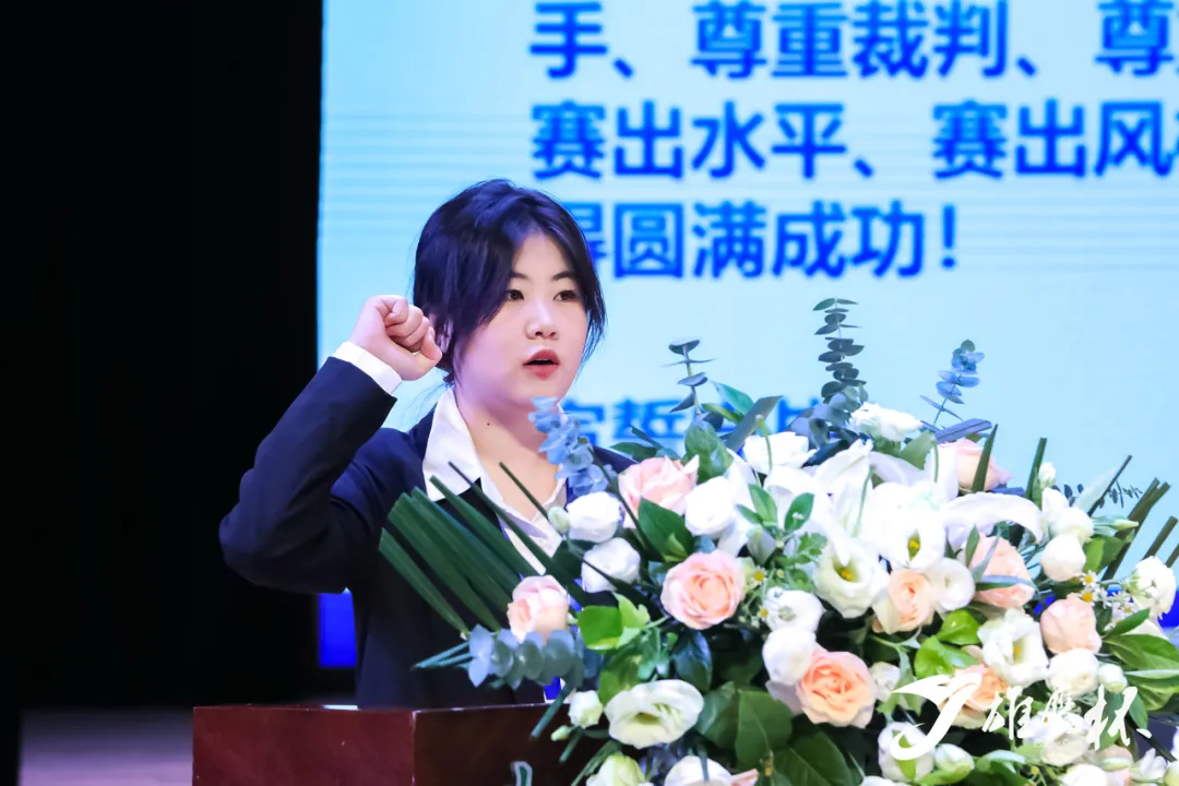 百校齐聚冰城竞锋芒，十一载薪火铸匠心：第十一届雄鹰杯小动物医师技能大赛盛大开幕